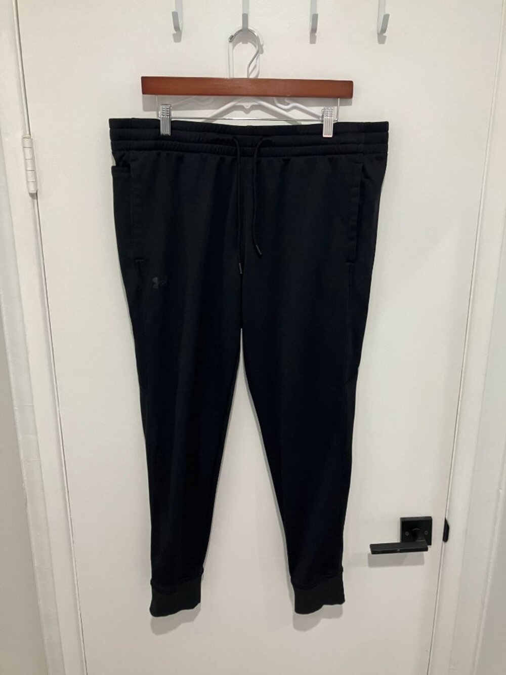 Under Armour Men’s Athletic Jogger Pants Tapered Drawstring, Black, Size XXL